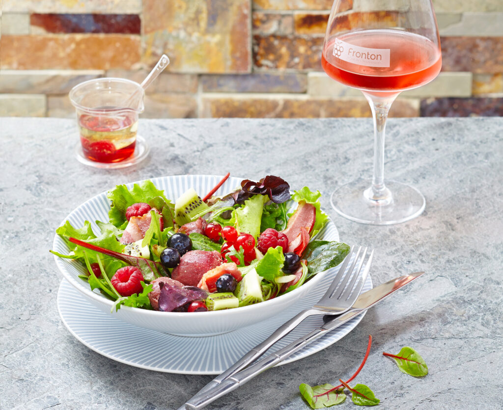 Salade fruitée aux magrets et gésiers de canard