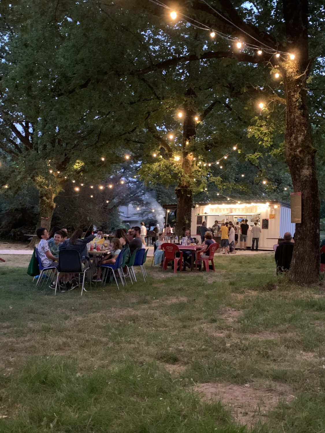 LA GUINGUETTE DE BELLEVUE