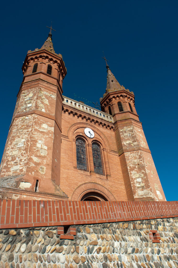 EGLISE SAINT-PIERRE
