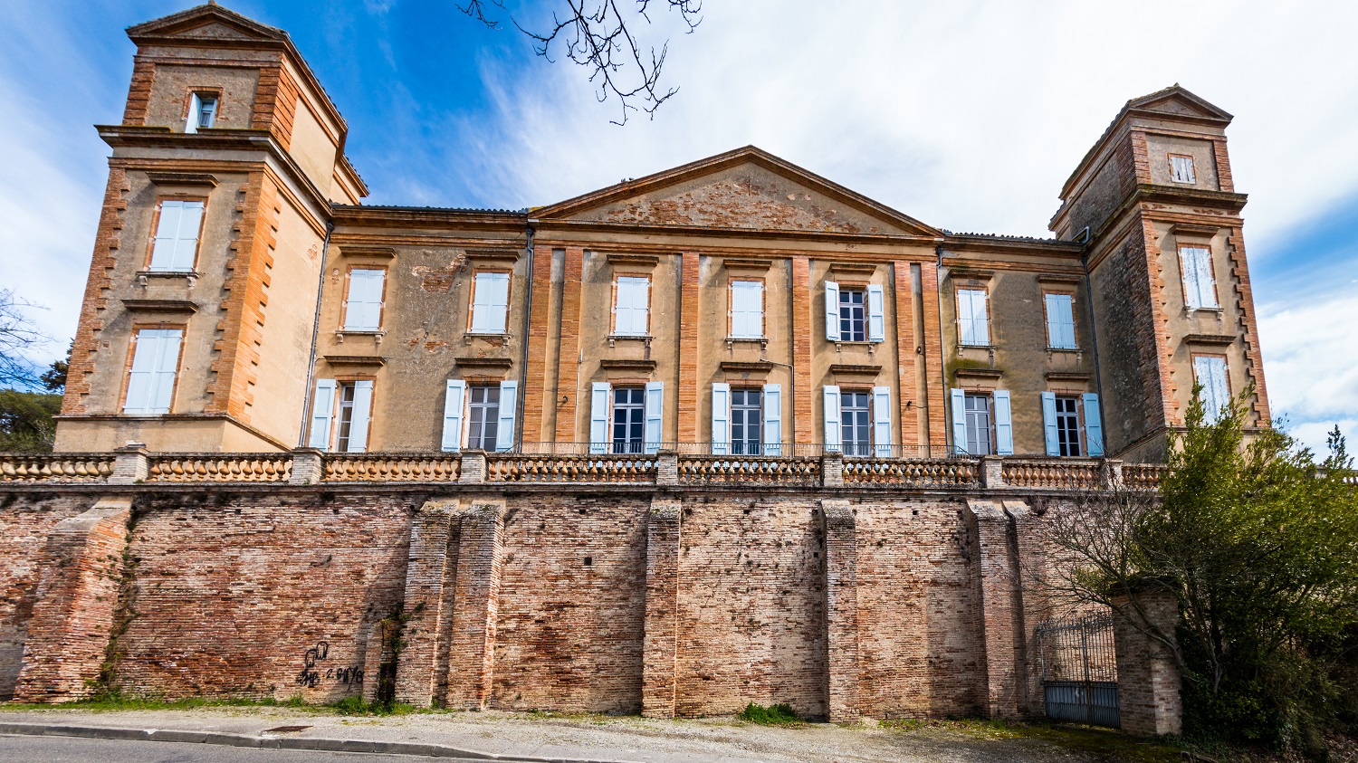 CHATEAU