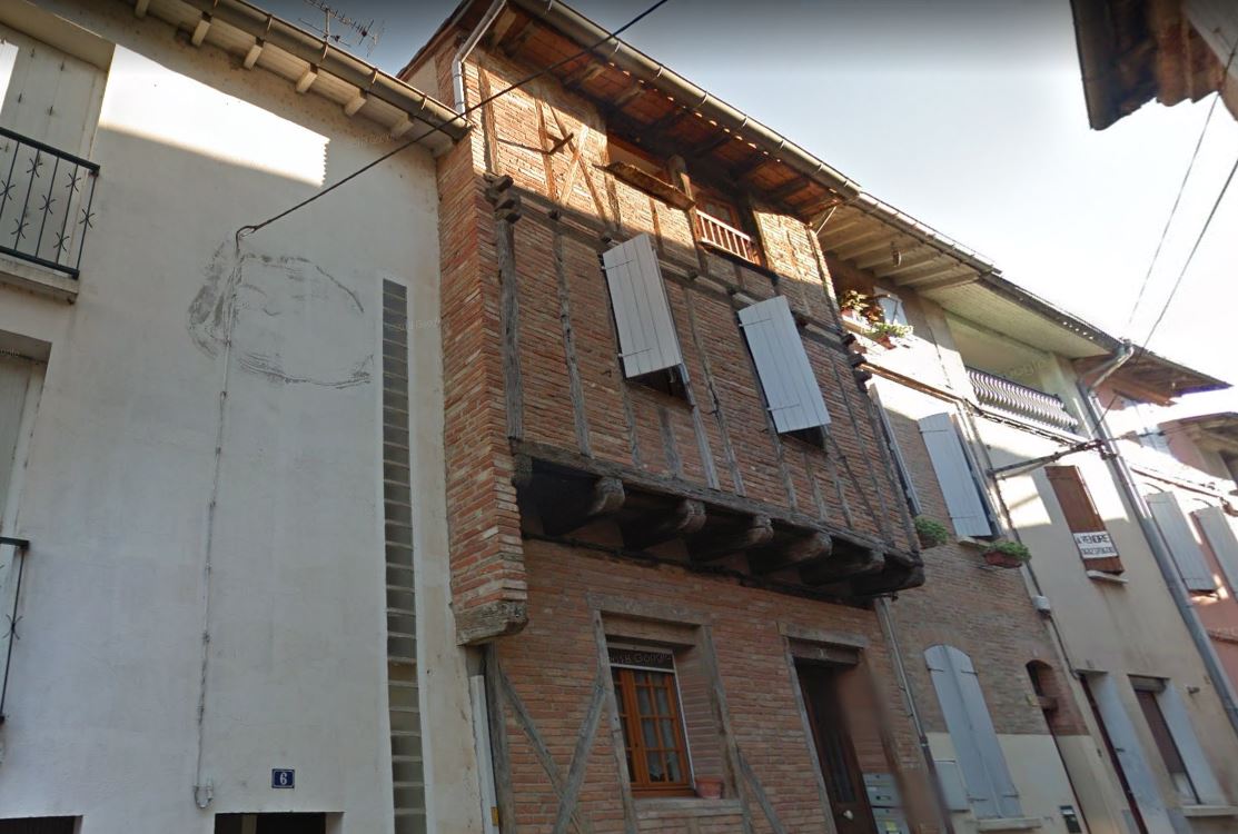 MAISON A COLOMBAGES